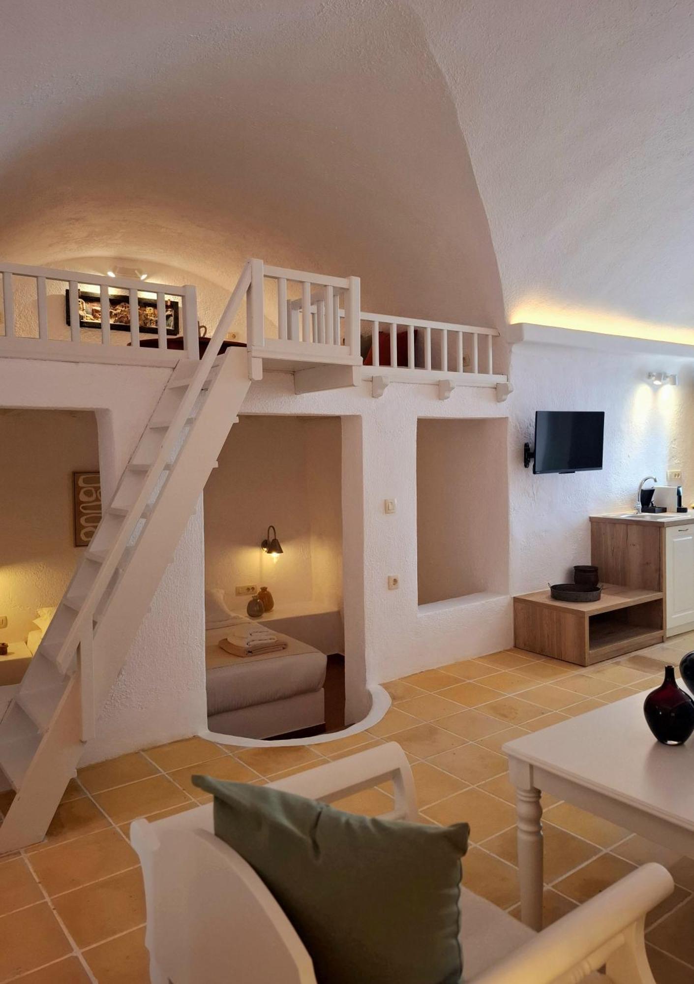Mardanza Krokos Suites Imerovigli  Dış mekan fotoğraf