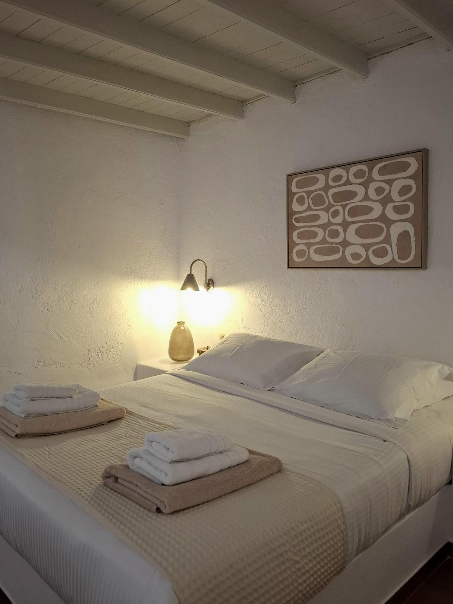 Mardanza Krokos Suites Imerovigli  Dış mekan fotoğraf