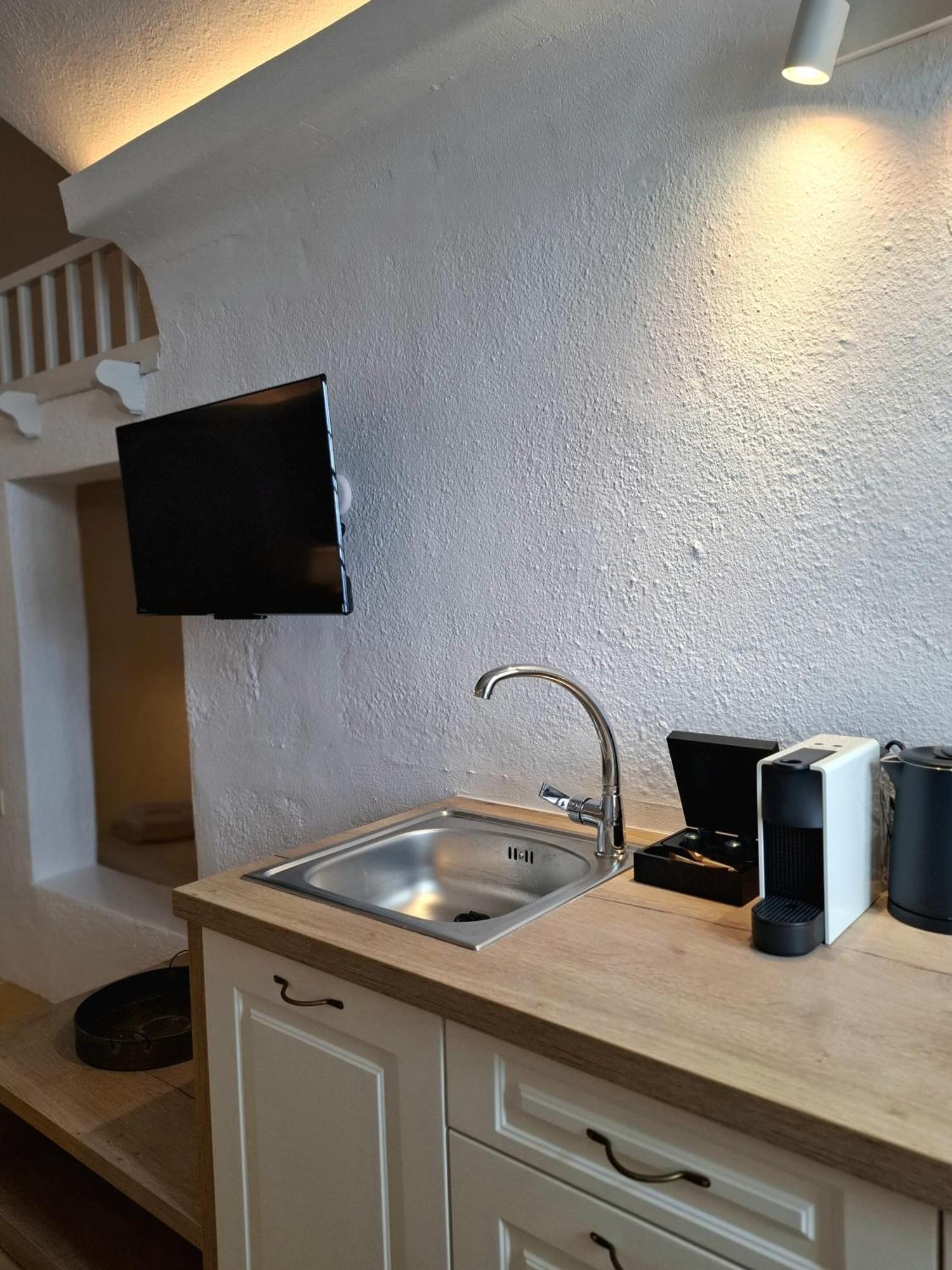 Mardanza Krokos Suites Imerovigli  Dış mekan fotoğraf